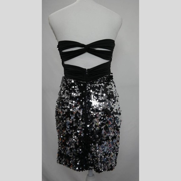 Xtraordinary Strapless, Black/Silver Flip Sequins, Bodycon Mini Cocktail Dress - Picture 4 of 4